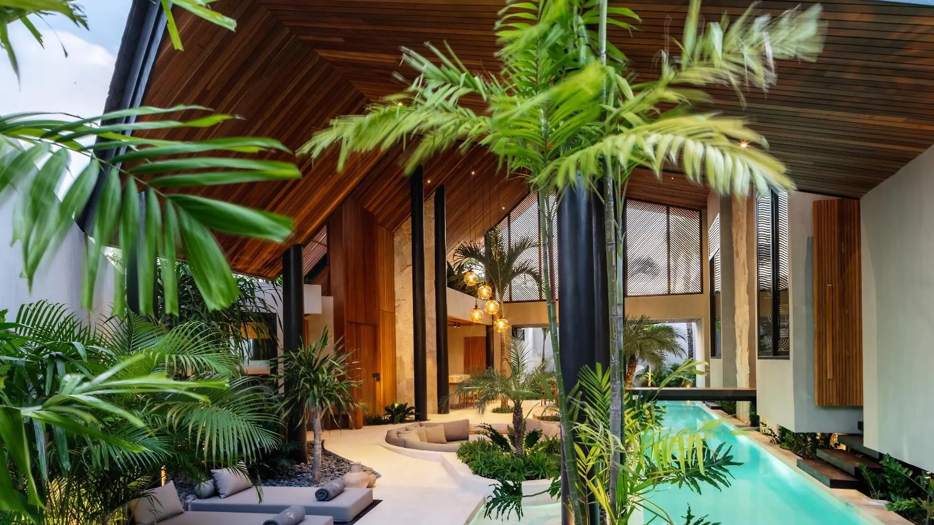 House Of Winds Complex - Luxury 6Br Tropical Oasis 2X3Br Villas In Canggu Kerobokan   Kerobokan (Bali)