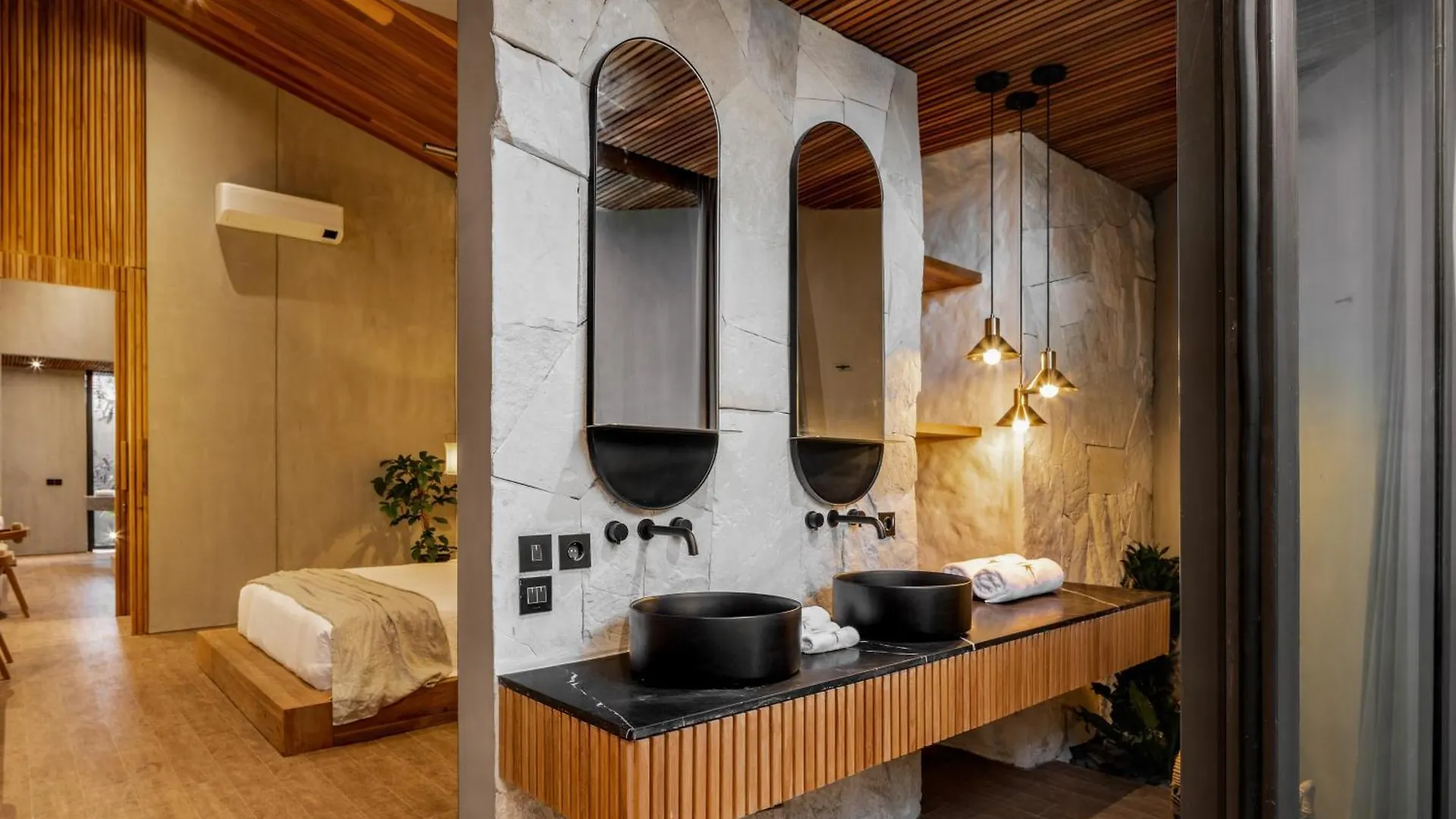 House Of Winds Complex - Luxury 6Br Tropical Oasis 2X3Br Villas In Canggu Kerobokan  0*, Kerobokan (Bali)