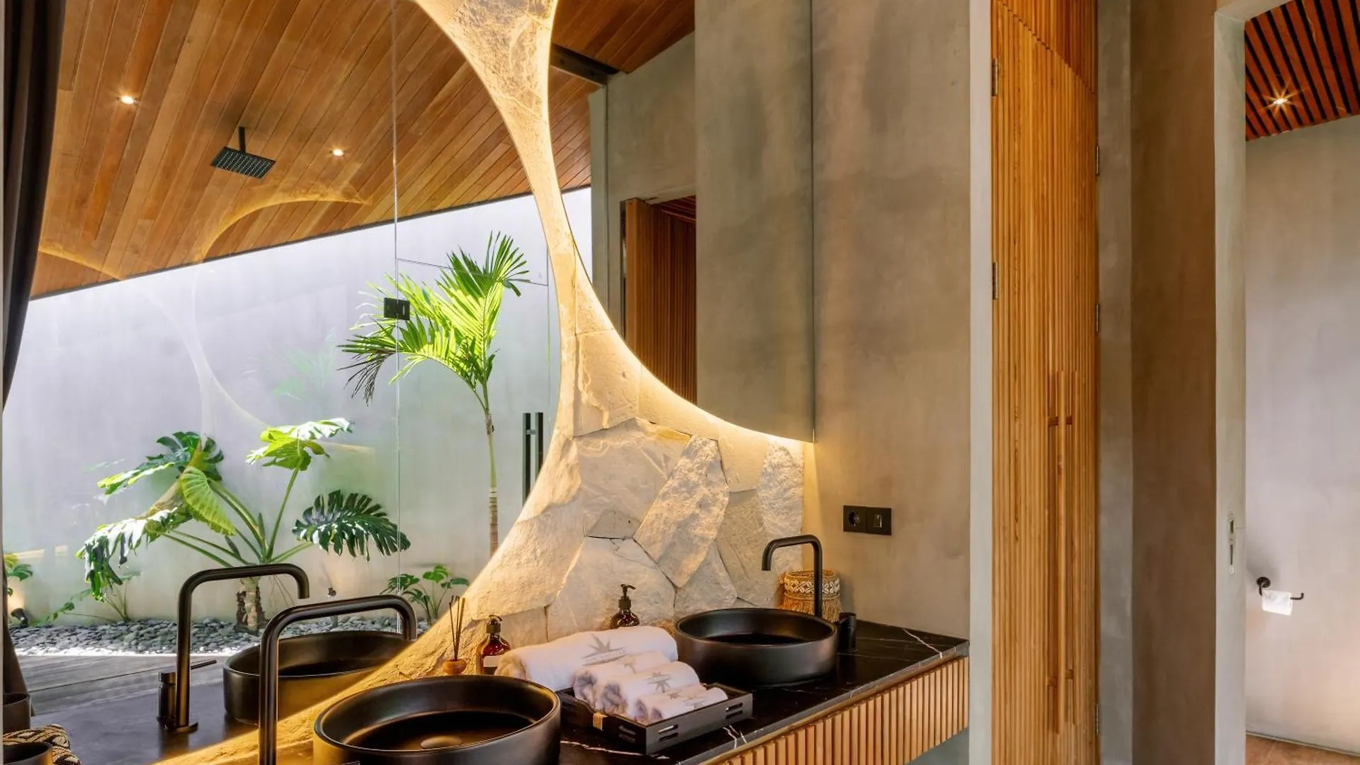 House Of Winds Complex - Luxury 6Br Tropical Oasis 2X3Br Villas In Canggu Kerobokan  0*, Kerobokan (Bali) Indonesia