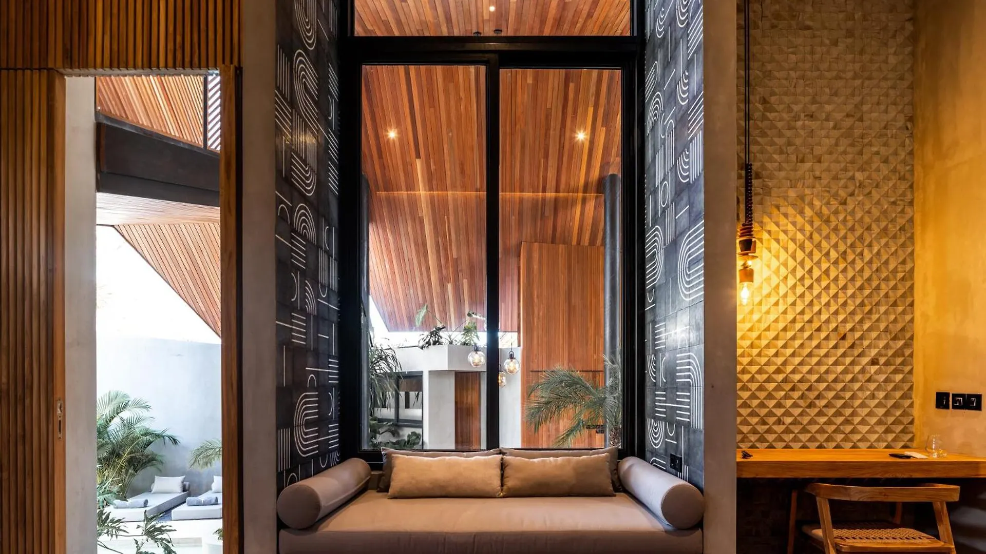 House Of Winds Complex - Luxury 6Br Tropical Oasis 2X3Br Villas In Canggu Kerobokan   Kerobokan (Bali)