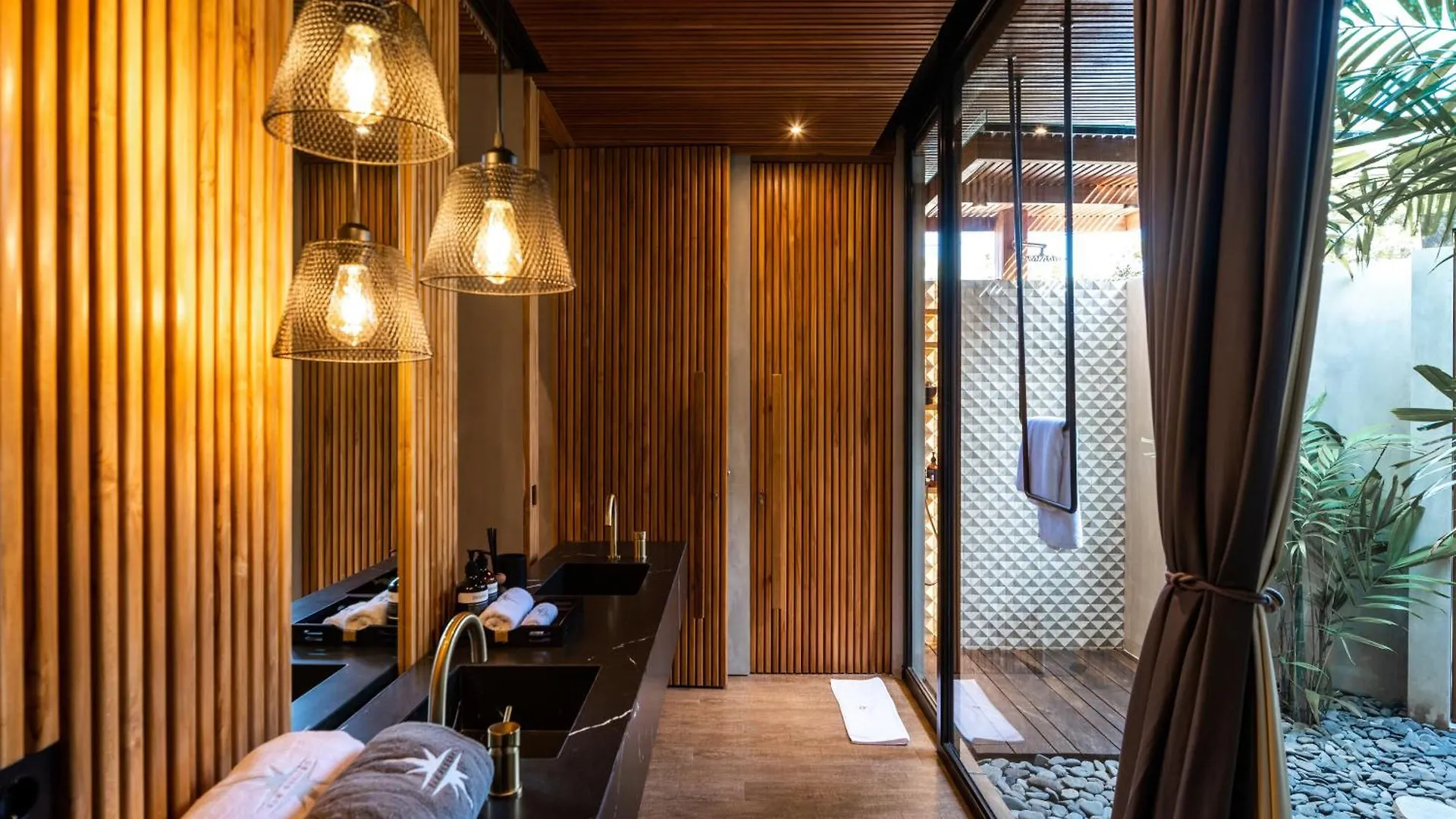 House Of Winds Complex - Luxury 6Br Tropical Oasis 2X3Br Villas In Canggu Kerobokan